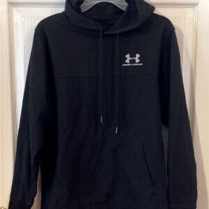 Women’s size M black under Armour pullover hoodie
